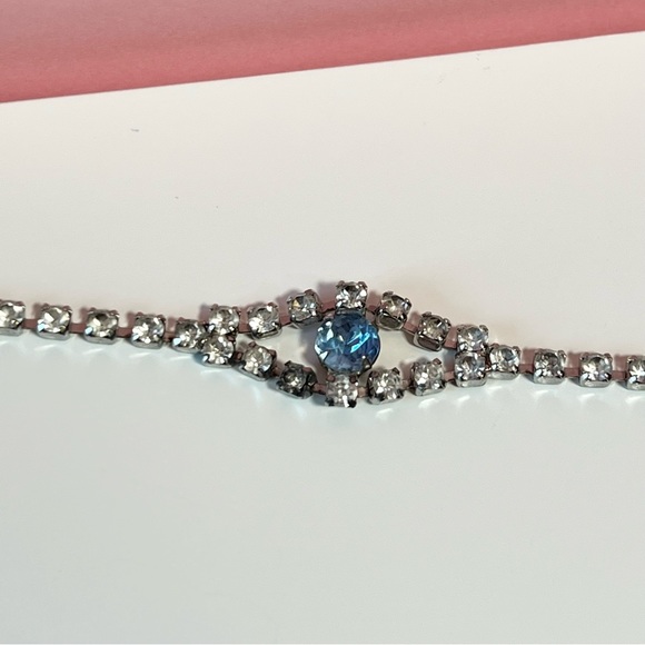 Vintage retro rhinestone bling bracelet - Picture 2 of 3